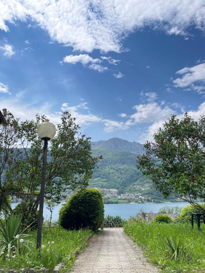 Lake Apartment Ischia Green Tenna エクステリア 写真